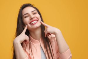 featured image for article about why patients love dental veneers